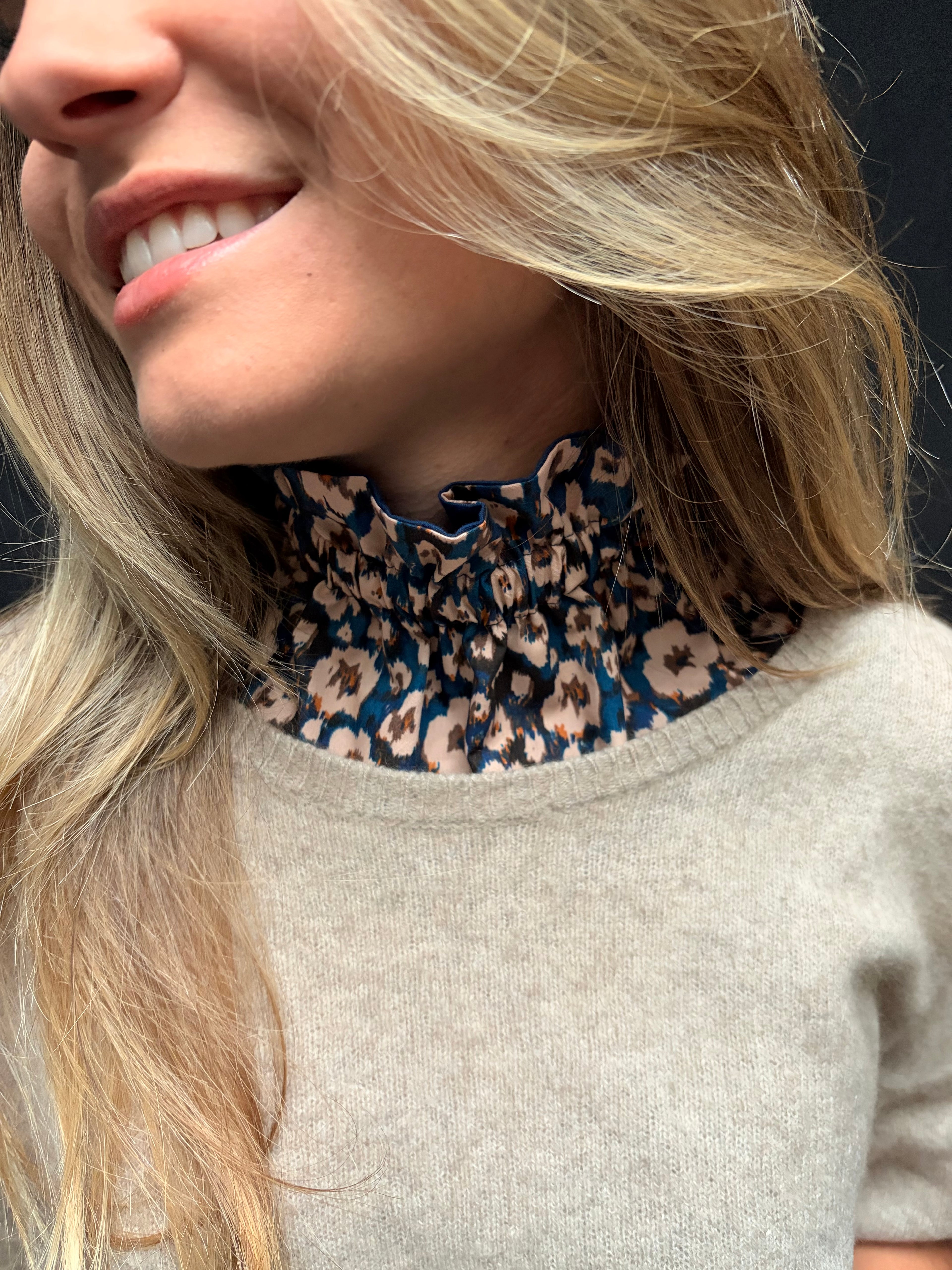 Col réversible - Léopard / Bleu marine